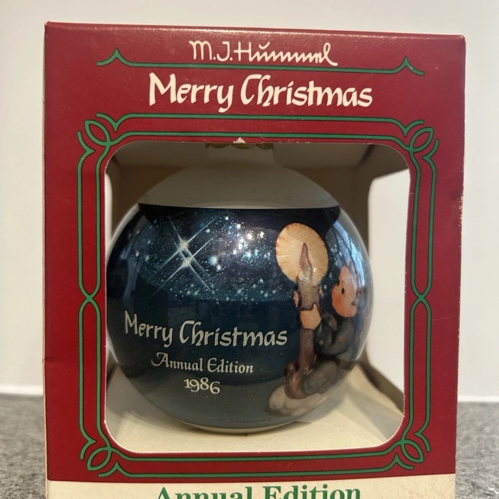 VTG- 1986 Hummel Merry Christmas Ornament - Annual Edition. NIB